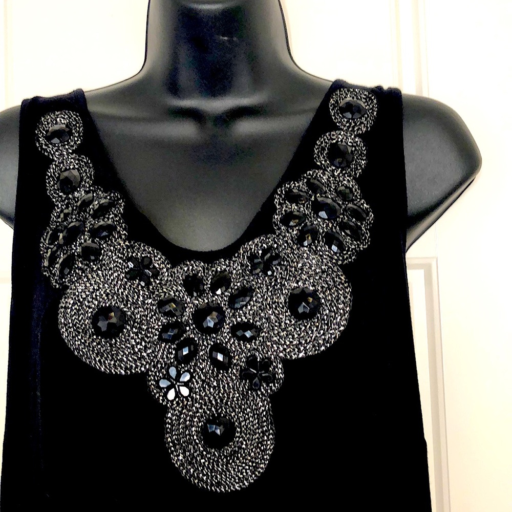 Black Swing Top
